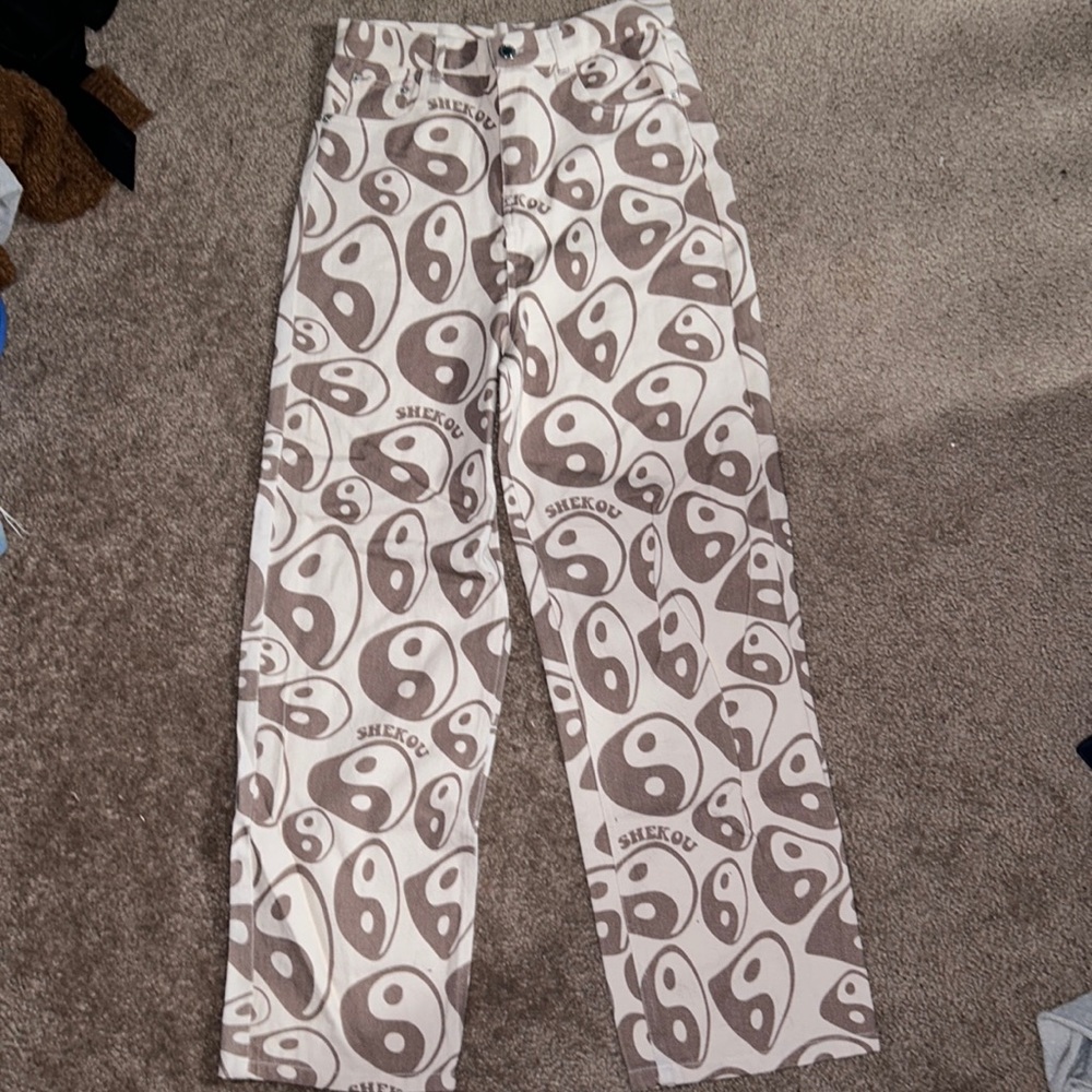 Size medium high waisted jeans. Wide legged. From shekou